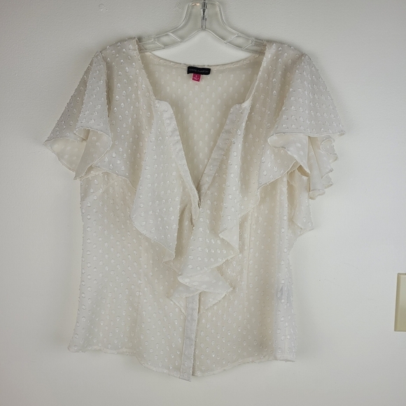 Vince Camuto off white boho ruffle blouse flowy cap sleeves fairy tufted dots 6 - Picture 3 of 11